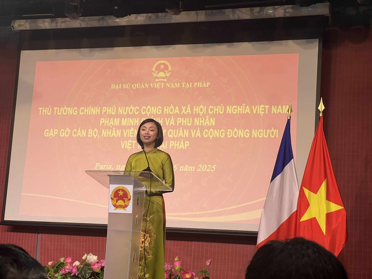 Thủ tướng Phạm Minh Chính gặp gỡ cộng đồng người Việt tại Pháp: Tự hào, đoàn kết, hướng về tương lai ảnh 4