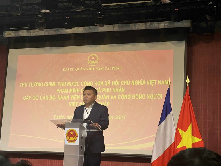 Thủ tướng Phạm Minh Chính gặp gỡ cộng đồng người Việt tại Pháp: Tự hào, đoàn kết, hướng về tương lai ảnh 3