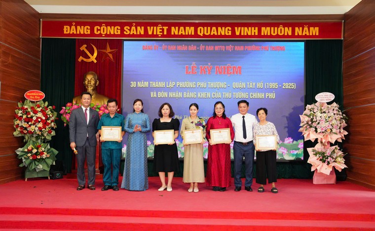 Phú Thượng 30 năm - Hành trình từ làng xôi đến đô thị văn minh, phát triển toàn diện ảnh 1