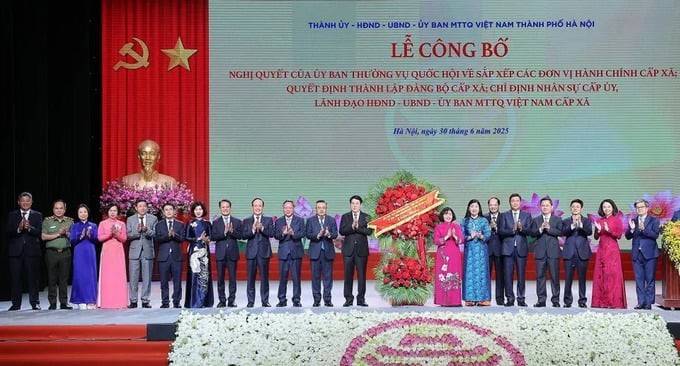 Danh sách 126 Bí thư, Chủ tịch xã, phường mới của Hà Nội vừa được công bố ảnh 1