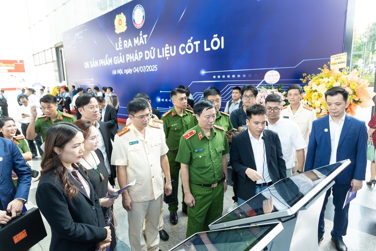 Từng bước hiện thực hóa mục tiêu làm chủ công nghệ dữ liệu lõi tại Việt Nam ảnh 7