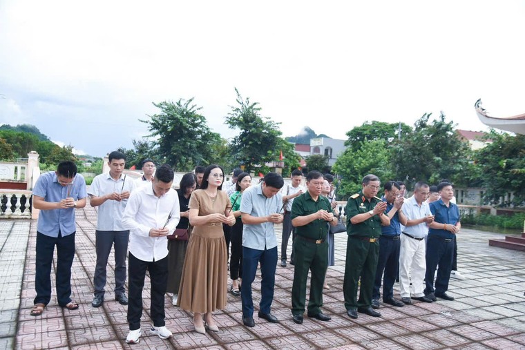 Trao tặng 500 suất quà cho thương, bệnh binh và gia đình chính sách nhân ngày Thương binh - Liệt sĩ ảnh 14