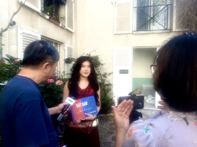 “Việt Nam - Hành trình ký ức”: Khi ống kính gặp ngòi bút ảnh 4