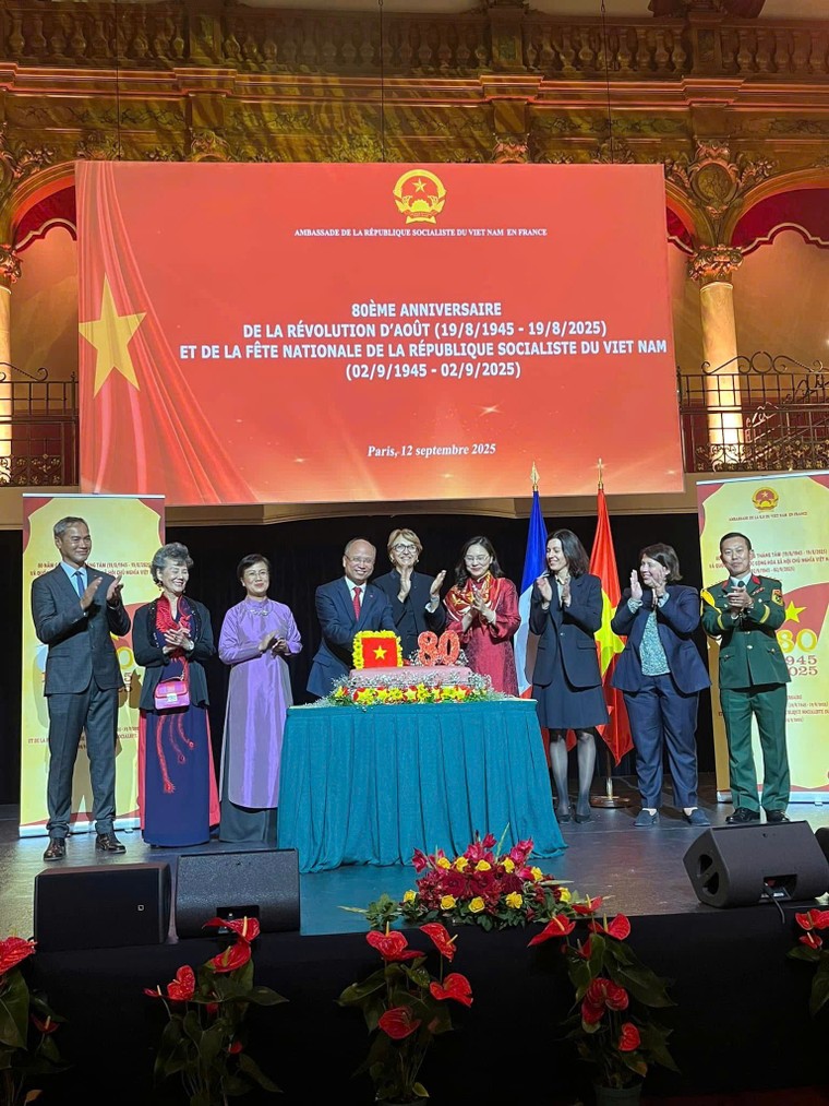 Việt Nam kỷ niệm 80 năm Quốc khánh tại Paris: Từ lịch sử hào hùng đến khát vọng đóng góp cho thế giới hòa bình ảnh 1