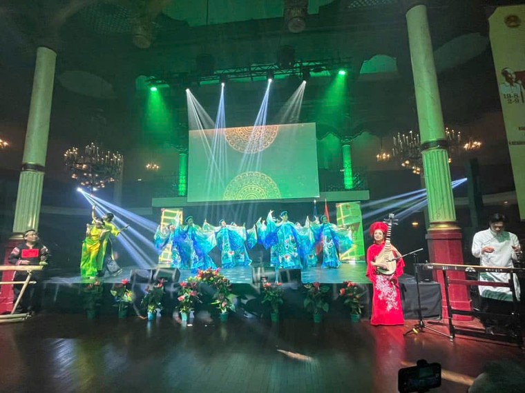 Việt Nam kỷ niệm 80 năm Quốc khánh tại Paris: Từ lịch sử hào hùng đến khát vọng đóng góp cho thế giới hòa bình ảnh 5