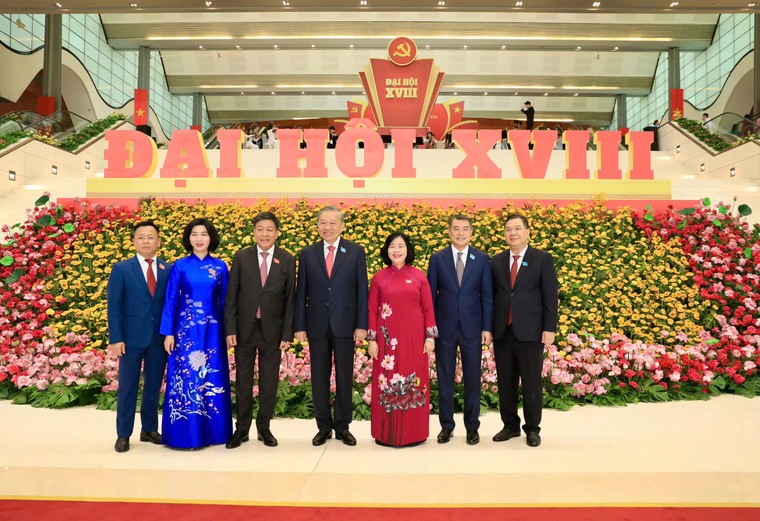 Đại biểu Hà Nội nêu cao tinh thần trách nhiệm, tích cực đóng góp trí tuệ để cụ thể hóa kỳ vọng của Trung ương ảnh 1