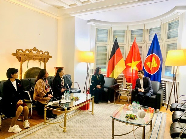 Không gian sách và văn hóa Hà Nội tại Hội sách quốc tế Frankfurt năm 2025 ảnh 2