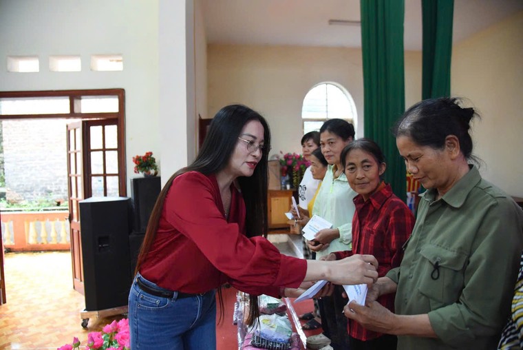 1.000 phần quà đến với người dân Thái Nguyên sau đợt thiên tai “chưa từng có trong tiền lệ” ảnh 7