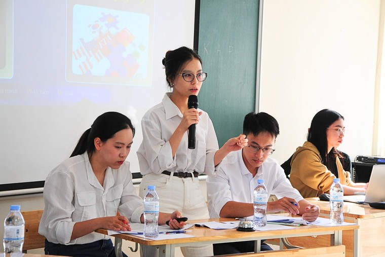 Sinh viên tranh biện về con đường hội nhập của Việt Nam tại chung kết Debate Horizon 2025 ảnh 1