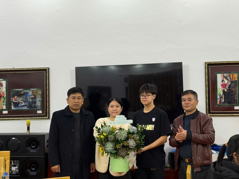 Chương trình thiện nguyện "Tiết học biên cương - Thắm tình biên giới" giàu ý nghĩa tại Chiềng On, Sơn La ảnh 5