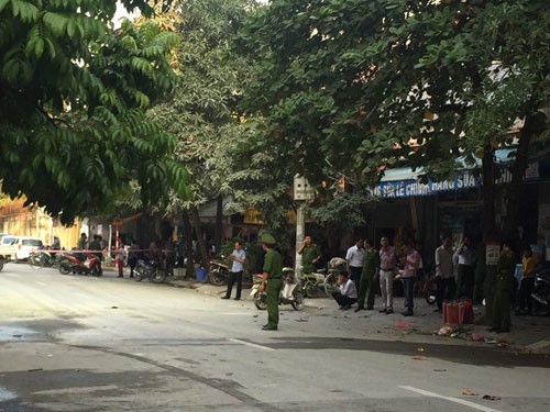 Bốt điện nổ như bom ở Hà Đông, nhiều người bỏng nặng ảnh 2