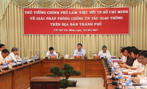 Thủ tướng: 'Hạn chế xây cao ốc ở trung tâm TP HCM để giảm kẹt xe' ảnh 1