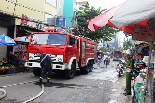 24 căn nhà bị cháy ở Sài Gòn dịp Tết ảnh 1
