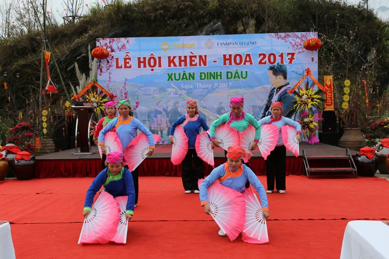 Du xuân, trẩy hội khèn, hoa tại Fansipan Legend ảnh 1