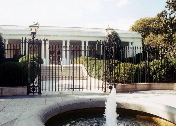 Bà Trump chưa thực sự tiếp quản vai trò đệ nhất phu nhân? ảnh 3