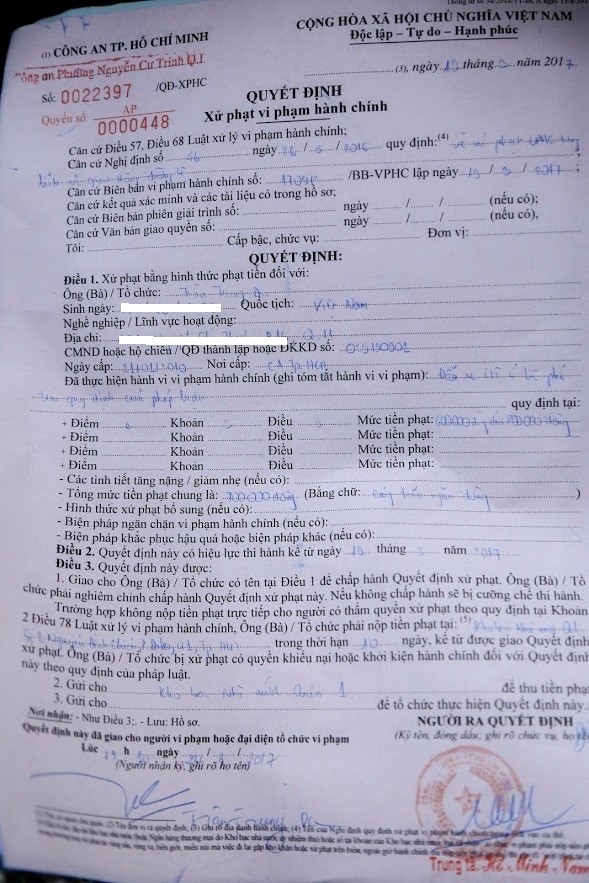 Quách Tuấn Du được giảm 200.000 đồng tiền phạt đậu xe lấn chiếm vỉa hè ảnh 1