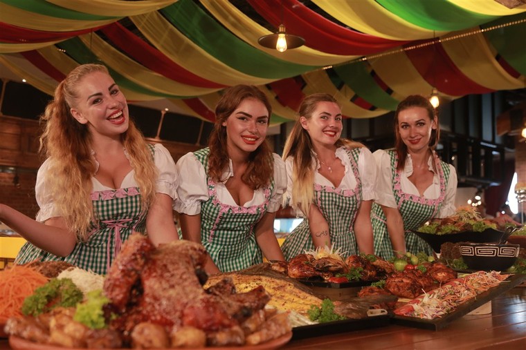 Một Bavaria trên đỉnh Bà Nà với lễ hội bia đặc sắc ảnh 2