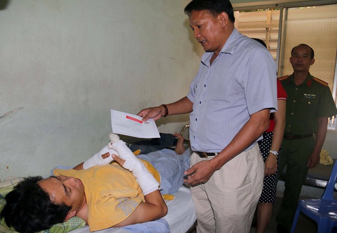 2 cán bộ Công an Bình Thuận tử vong khi xe Camry bị tông từ phía sau ảnh 1