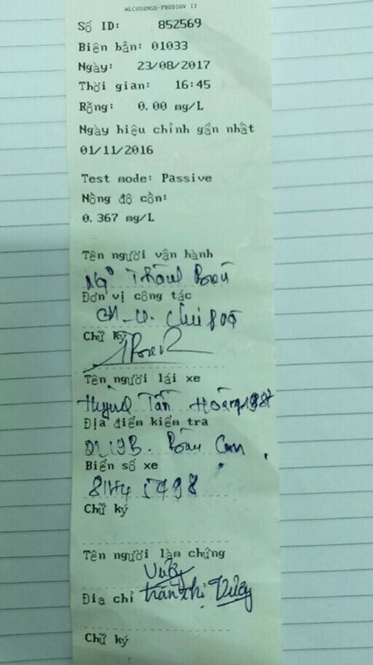 'Ma men' đầu trần dùng xà beng tấn công CSGT ảnh 1