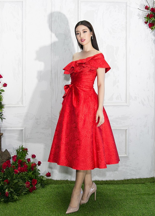 Sao Việt chuộng sắc đỏ hợp mốt mùa lễ hội ảnh 1