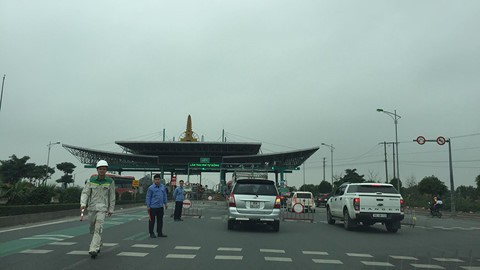  Ùn ứ cửa ngõ, đường trên cao vào Hà Nội ảnh 1