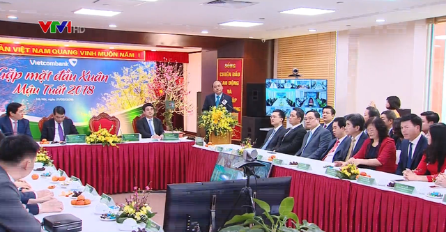 Thủ tướng thăm các ngân hàng đầu Xuân 2018 ảnh 1
