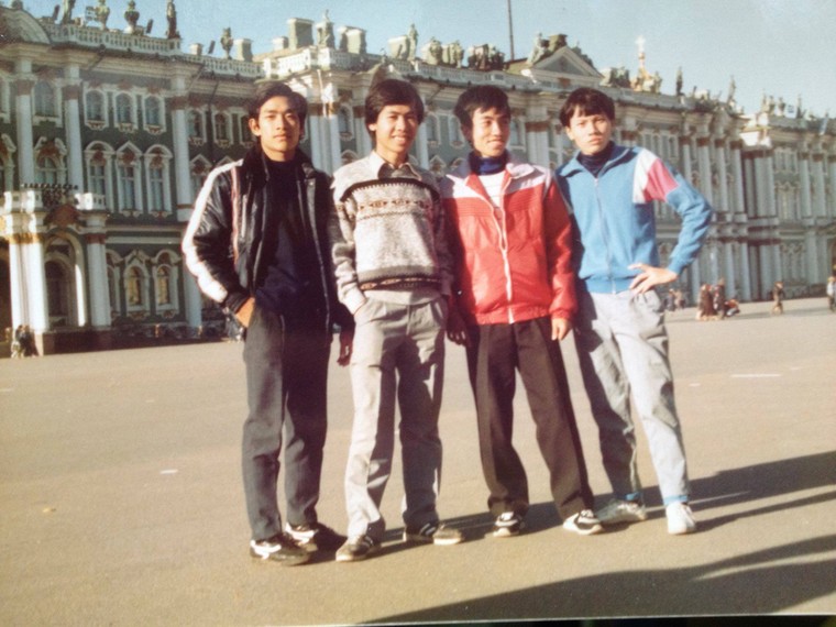 Màu sắc tấm bằng đại học - Màu của thời gian đi qua ảnh 3