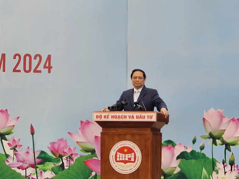 Thủ tướng dự Hội nghị tổng kết năm 2023, triển khai nhiệm vụ năm 2024 của Bộ KH&ĐT ảnh 1