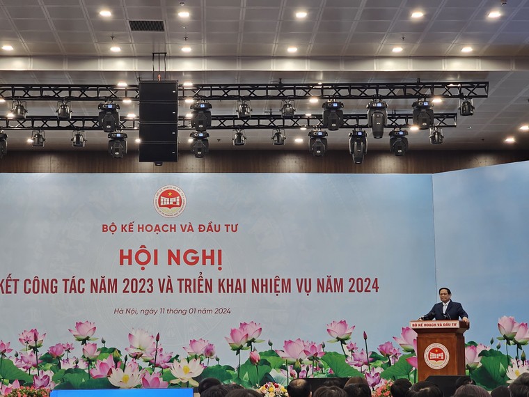 Thủ tướng dự Hội nghị tổng kết năm 2023, triển khai nhiệm vụ năm 2024 của Bộ KH&ĐT ảnh 2