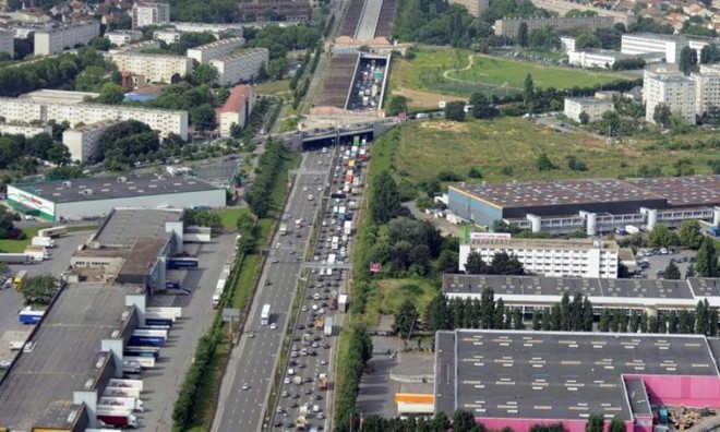 Hai cụ bà Qatar bị cướp 5,3 triệu USD trên cao tốc Paris ảnh 1