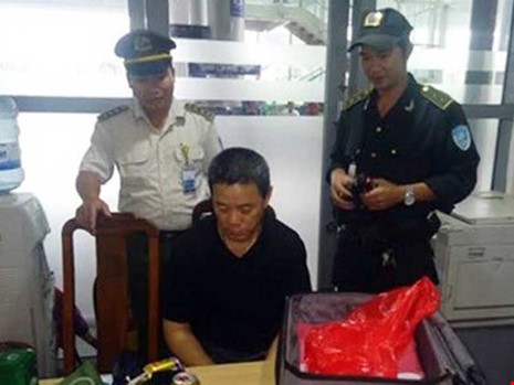 Hàng không cảnh báo nạn trộm trên máy bay ảnh 1