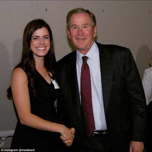 'Người gác cổng' quyến rũ của Donald Trump ảnh 2