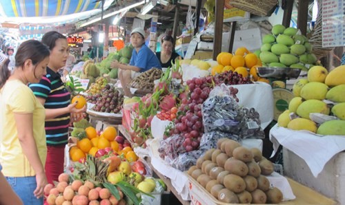 Lo ngại hàng hóa té nước theo… xăng ảnh 1