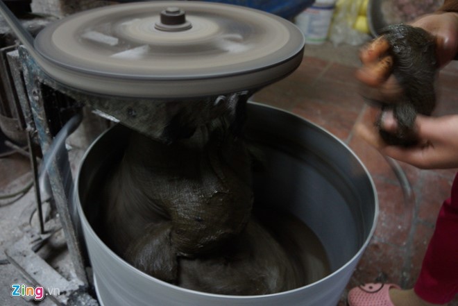 Làng bánh gai tiến vua tất bật ngày giáp Tết ảnh 4