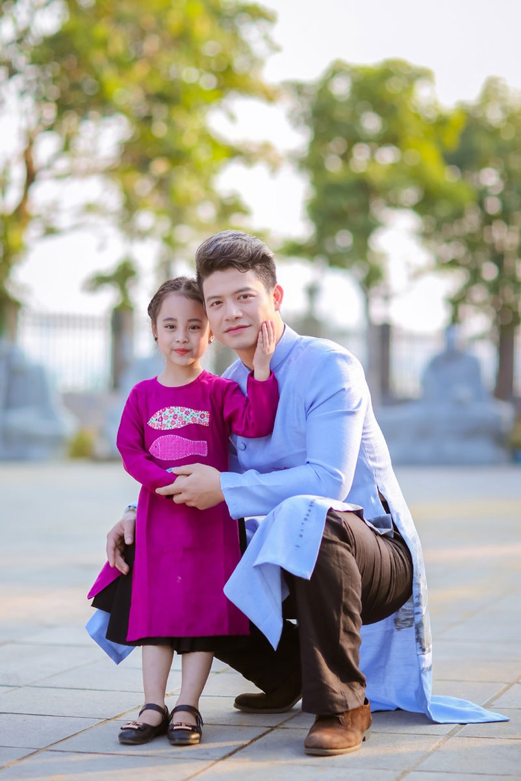 NSƯT Đàm Hàn Giang và ca sỹ Hà Thúy Anh gây sốt với bộ ảnh xuân ảnh 10