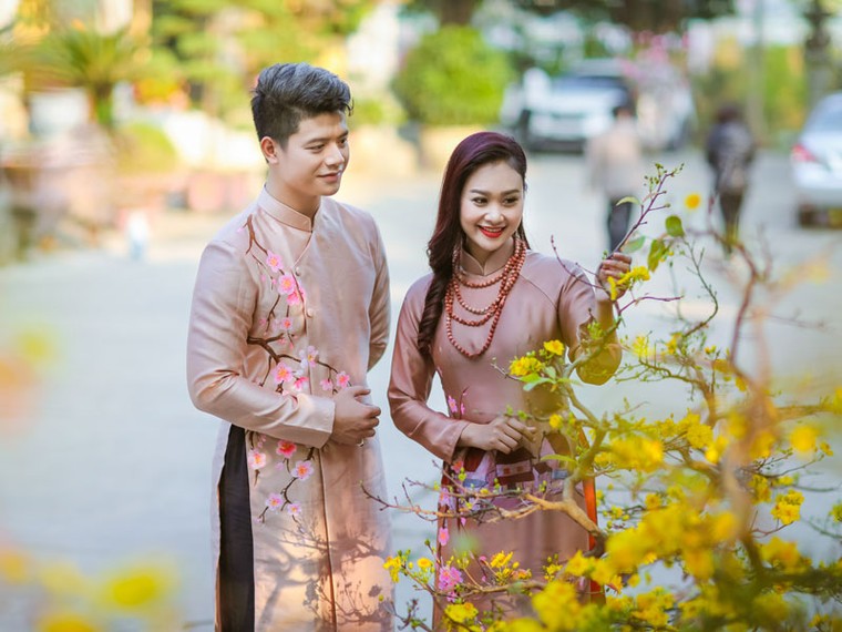 NSƯT Đàm Hàn Giang và ca sỹ Hà Thúy Anh gây sốt với bộ ảnh xuân ảnh 13