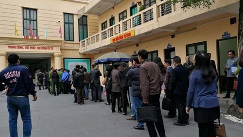 Hà Văn Thắm xuất hiện trước vành móng ngựa ảnh 10