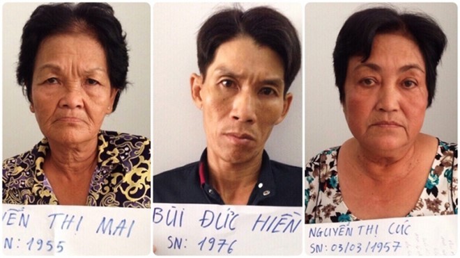 Con rể cùng mẹ vợ lập băng móc túi trên xe buýt ảnh 1