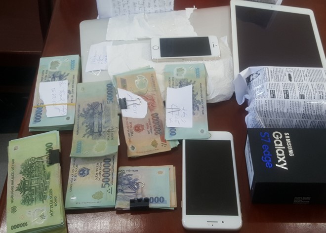 Bắt bảo vệ trộm lô điện thoại trị giá 1,5 tỷ đồng để bao bạn gái ảnh 1