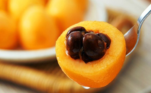 Gần 4 triệu đồng một kg nhót Nhật ảnh 1