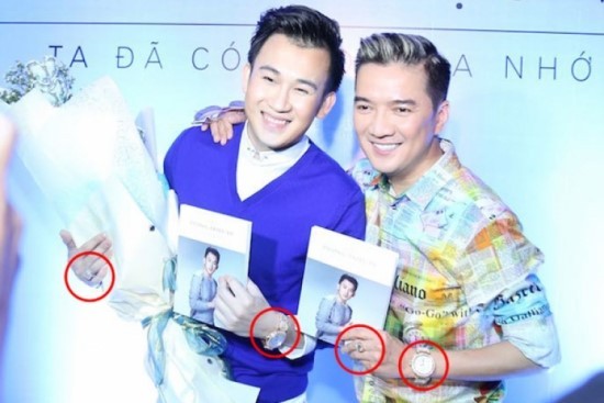 Đàm Vĩnh Hưng khoe nhẫn kim cương được Dương Triệu Vũ tặng ảnh 2