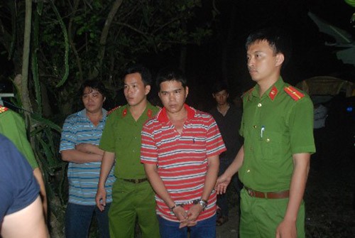 Đổ vữa, phi tang xác vợ trong chiếc lu ảnh 1