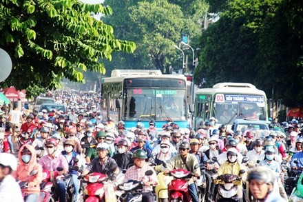 Cấm xe máy là xúc phạm 80% người dân ảnh 1