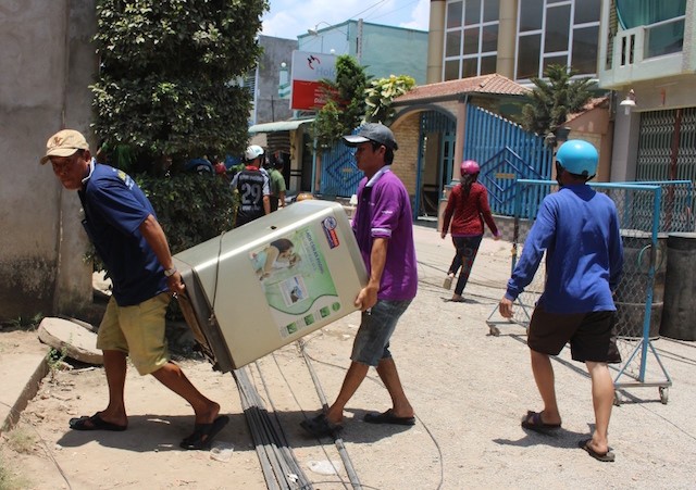 Hố xoáy sâu 42 m có thể nuốt tiếp hàng chục nhà ven sông Vàm Nao ảnh 1