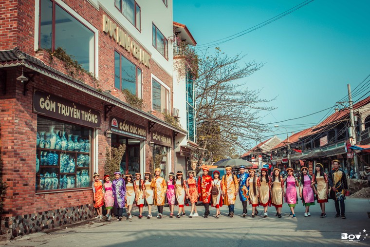 Bộ ảnh kỷ yếu thể hiện tình yêu quê hương đất nước ảnh 8