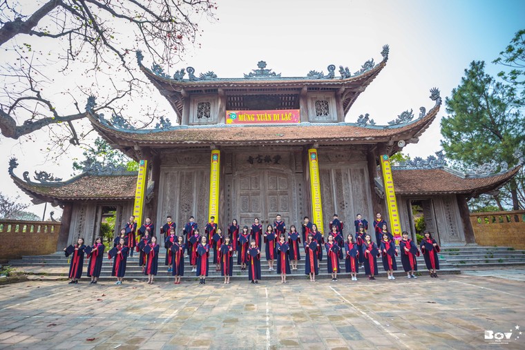 Bộ ảnh kỷ yếu thể hiện tình yêu quê hương đất nước ảnh 10