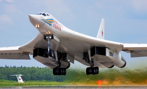 Kế hoạch kích nổ bom hạt nhân trên Mặt Trăng của Mỹ và Liên Xô ảnh 1