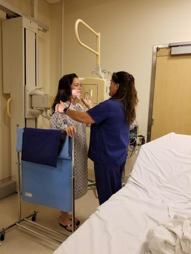 Nhật Kim Anh bị tai biến, nửa người tê cứng khi lưu diễn ở Mỹ ảnh 1