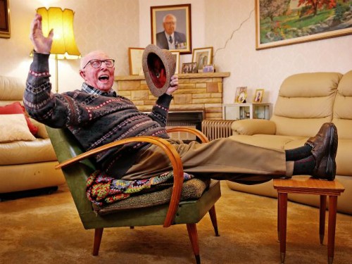 Cụ ông 101 tuổi chiến thắng ung thư trở thành phép màu y học ảnh 1