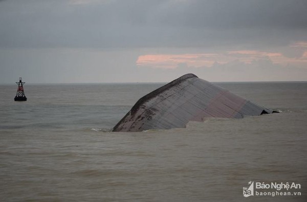 Vụ chìm tàu VTB 26: Thợ lặn ngừng tìm kiếm sau 5 ngày ảnh 1